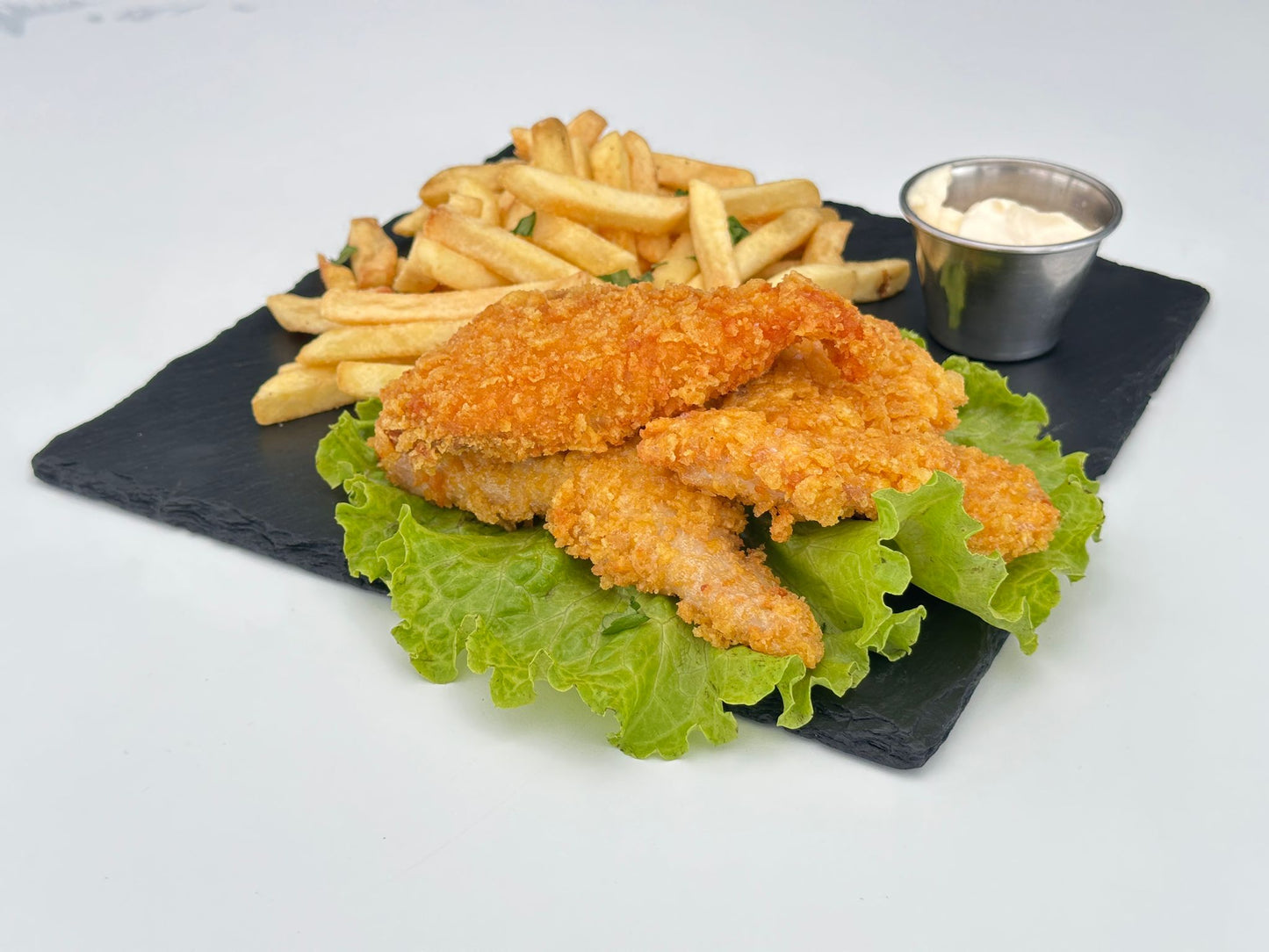 MENIU CRISPY DE PUI - Crispy de pui, cartofi prajiti , sos de usturoi